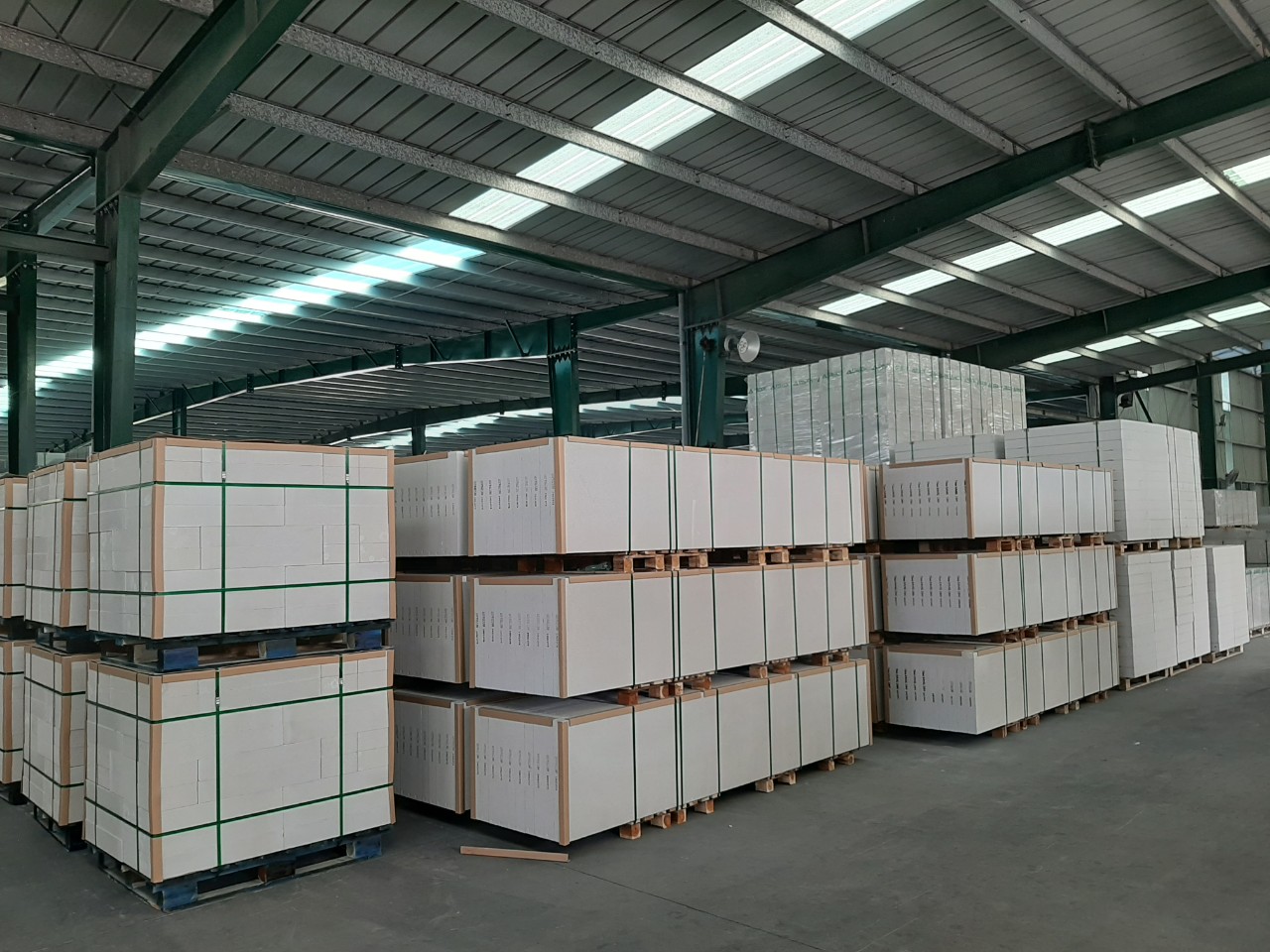 Báo giá mới nhất -Gạch bê tông khí chưng áp AAC/ Tấm panel ALC