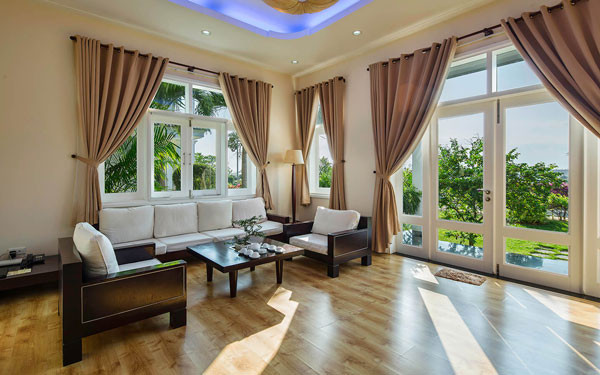 VẬT LIỆU LÁT SÀN LÝ TƯỞNG CHO KHÁCH SẠN, RESORT CÓ ĐỘ ẨM CAO